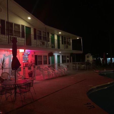Colonial Motel Wisconsin Dells Eksteriør billede