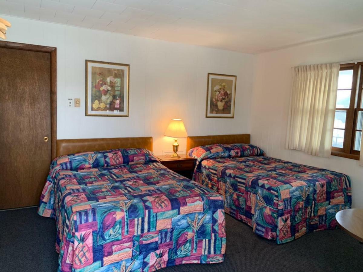 Colonial Motel Wisconsin Dells Eksteriør billede